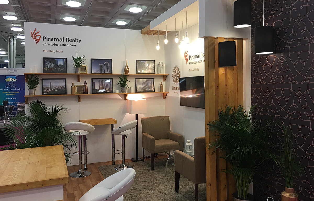 Piramal Reality exhibition stand (1)